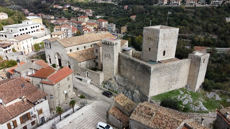 Ausonia, Castello di Fratte