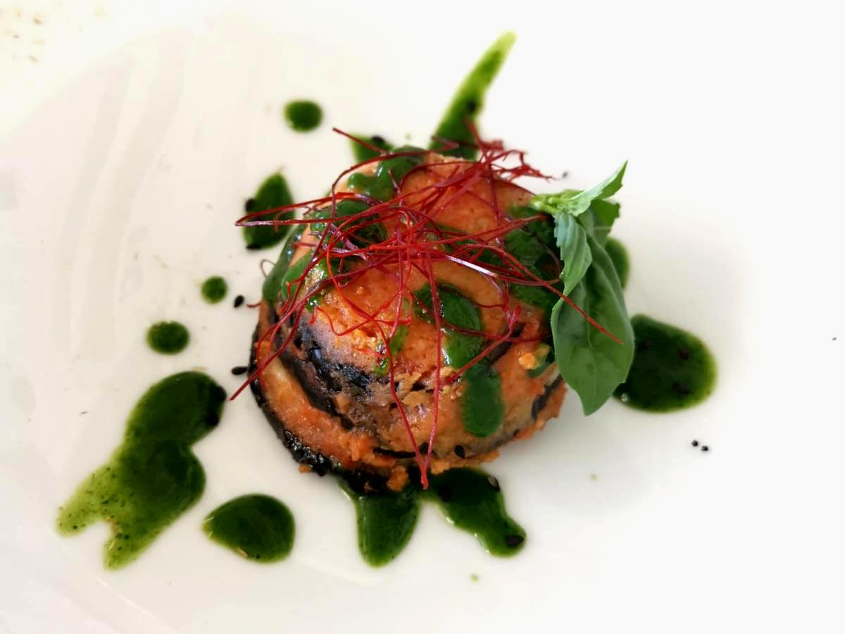 Parmigiana di baccalà, il gusto dell’estate in ogni strato