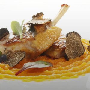 Petto di faraona farcito con porcini e castagne