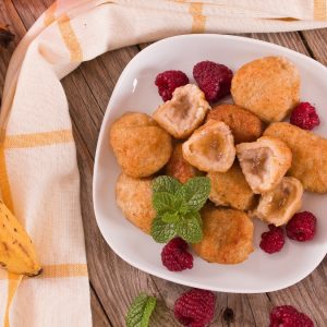 Frittelle di Carnevale con avanzi di frutta