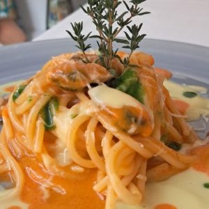 Spaghetto con cozze, salsa di datterino bianco e peperone rosso Sweet Palermo “AgriPeppe”