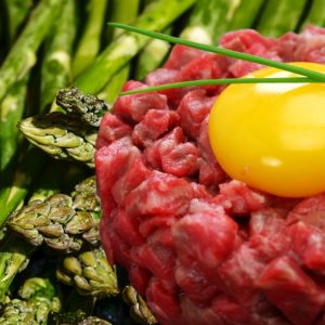 Tartare di Scottona frollata 40 giorni la perfezione cruda di Stella Del Morrone