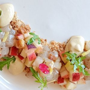 Branzino, pesca e frisella la tartare fresca che fa estate di cristina todaro