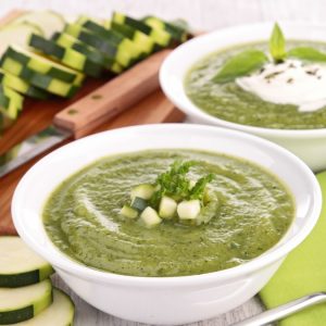 Crema spalmabile di zucchine e menta, una ricetta anti-caldo e antispreco