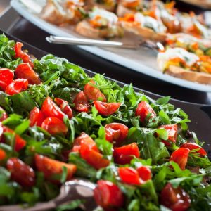 Insalata colorata amica della pelle. L’estate si mangia… e si vede sulla pelle. by nutrizionista