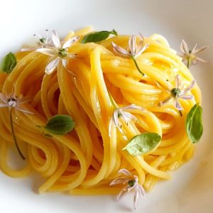 Spaghetto all’acqua di pomodoro: l’eleganza della semplicità firmata Ala Balabyshkina