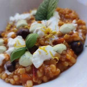 Ricette per l’evento del weekend: fregola estiva con burrata, Pachino e limone