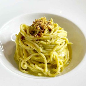 Tonnarelli al pesto di pistacchi: il primo che unisce estate e autunno