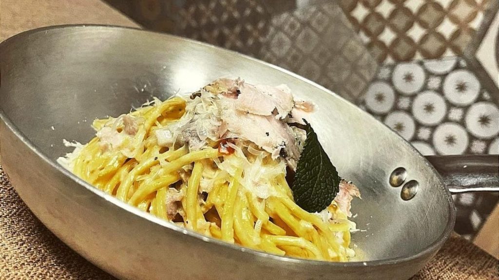 a piazza regina - la carbonara