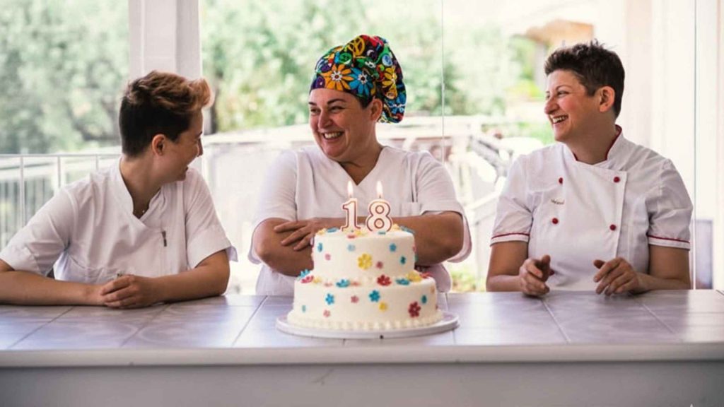 8 dicembre la Pasticceria Aurora festeggia 18 anni con una degustazione di panettoni e musica dal vivo