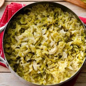 Verza stufata con pane raffermo e olio buono