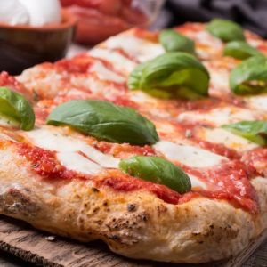Pizza in teglia senza glutine ad alta idratazione