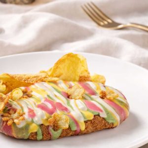 Cotoletta di cavolfiore con quattro maionesi dai colori naturali