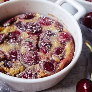 Clafoutis alle ciliegie e limone
