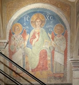 Roma, La Cripta della Chiesa di Sant’Agnese in Agone E. Cisterna, Cristo in trono tra S. Michele (a sinistra) e S. Gabriele (a destra)