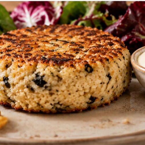 Burger di lupini, alga nori e cipolla con maionese classica