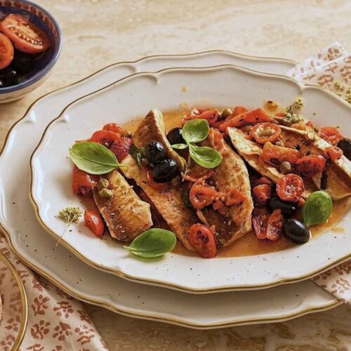 Gallinella in padella con pomodorini e olive
