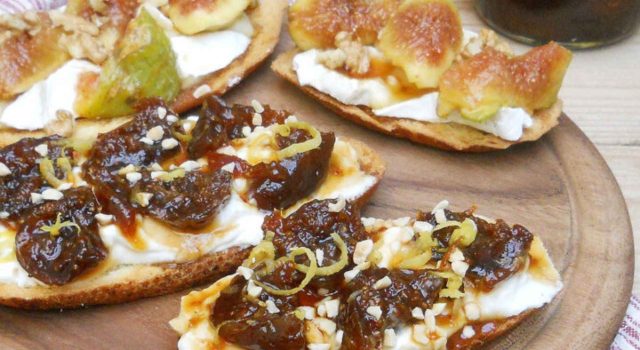 Crostoni con ricotta e fichi caramellati