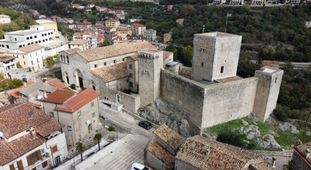 Ausonia, Castello di Fratte