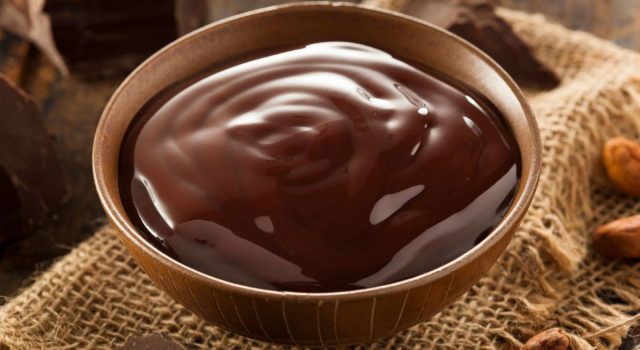 Cioccolata calda fondente speziata