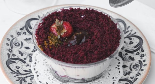Dolce al cucchiaio al liquore fragolino