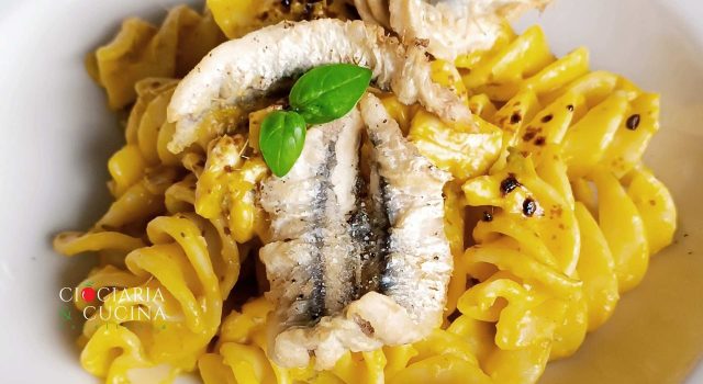 Fusillone alla zucca e alici con odore di liquirizia