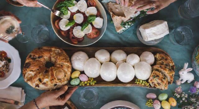 Nonna Pitta la Pasqua che parte dalla bufala