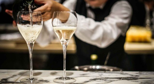 Cantine Mida stappa l’ospitalità: sabato le bollicine le offre la casa