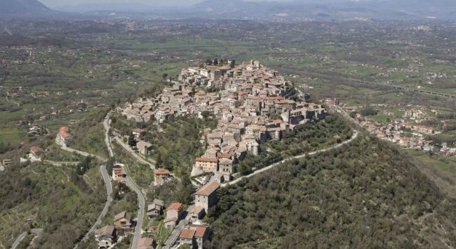 Castro dei Volsci, il borgo affacciato sulla Ciociaria