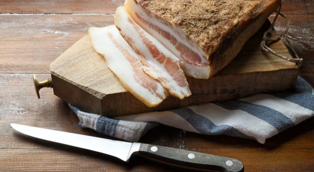 Guanciale, pork sausage typical of central Italy.