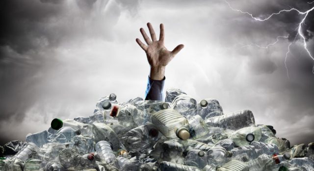 Come fare a meno dell'acqua imbottigliata in plastica