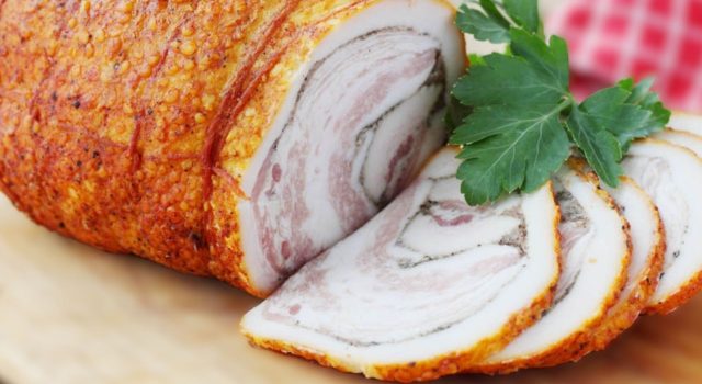 Porchetta di pollo: il gusto autentico della Ciociaria che conquista anche le tavole moderne
