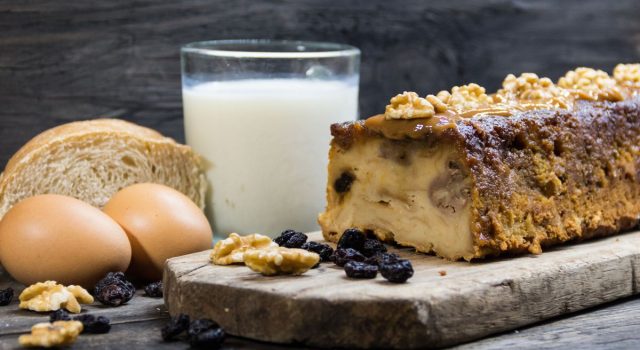 Torta di pane raffermo: il dolce della tradizione antispreco