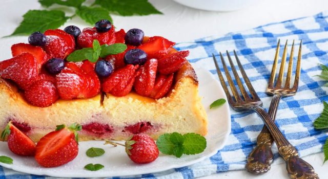 Torta soffice alle fragole di Angelica Baldassarra