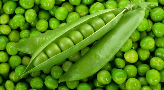 Zuppa primaverile di legumi e ortaggi di maggio
