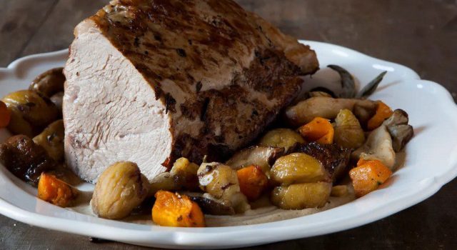 Secondo piatto con il vitello arrosto