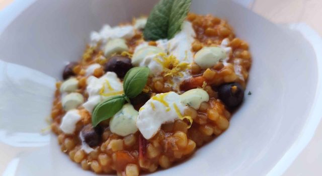 Ricette per l’evento del weekend: fregola estiva con burrata, Pachino e limone