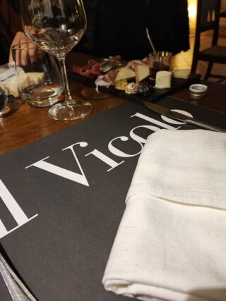 Il nuovo anno degustativo comincia in uno dei migliori ristoranti della nostra provincia ad #Atina in  #valledicomino dai fratelli Tamburrini nel loro Ristorante Il Vicolo Atina.

Piatti d'autore firmati come sempre da Annalaura e Jessica